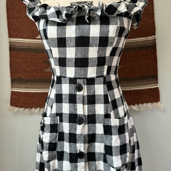 Reformation Hattie Linen Off-Shoulder Dress in Luke Check - Picture 8 of 13